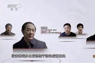 那不勒斯十人应战！波利塔诺对抗中“飞踢”扎莱夫斯基，直红罚下